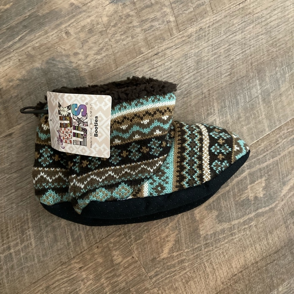 Muk Luks | Knitted Winter Isle Brown & Blue Slipper Booties
